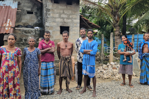 மானிப்பாய் பிரதேச சபையின் முறைகேடு....! மக்கள் கவனயீர்ப்பு போராட்டம் | Manipay Pradeshiya Sabha Issue Public Protest மானிப்பாய் பிரதேச சபையின் முறைகேடு....! மக்கள் கவனயீர்ப்பு போராட்டம் | Manipay Pradeshiya Sabha Issue Public Protest