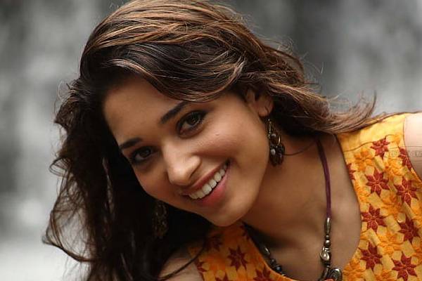 படுக்கையறை காட்சியில் நடிக்கும்போது அந்த உணர்வு இருக்கும்!! நடிகை தமன்னா வெளிப்படை.. | Tamannaah Bhatia Speak About Intimate Scene