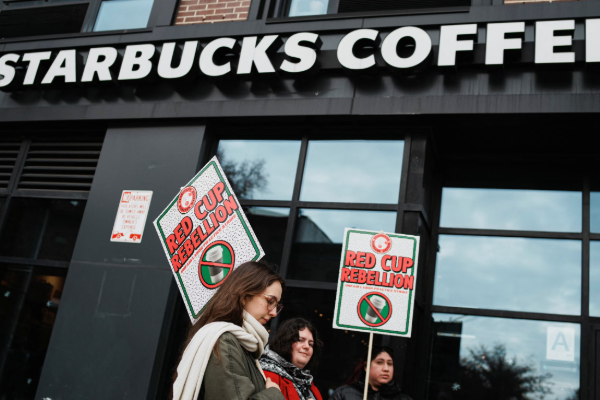 வேலை நிறுத்தத்தில் குதித்த ஸ்டார்பக்ஸின் ஊழியர்கள் | Starbucks Employees Join The Strike