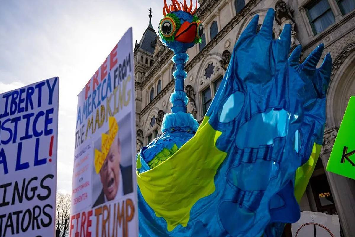 சொந்த நாட்டிலிலேயே ட்ரம்புக்கு சம்பவம் ; களத்தில் குதித்த 70 இலட்சம் மக்கள் | Massive Protest Against Trump In The United States