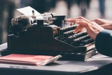 தட்டச்சு இயந்திரத்தின் விலை மூன்று இலட்சம் ரூபாவாக உயர்வு