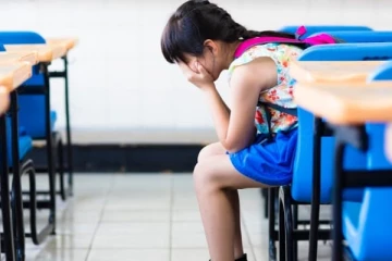 அரச நிறுவன அறையொன்றில் அரங்கேறிய சம்பவம்; துர்நடத்தையில் ஆசிரியர்