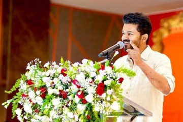 விஜய் மக்கள் இயக்கத்தால் புறக்கணிக்கப்பட்ட மாணவி முதலிடம்