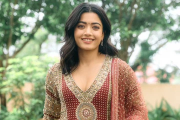 ராஷ்மிகா மந்தனா அழகிய போட்டோஷூட் ஸ்டில்கள்!