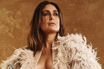 நடிகை கரீனா கபூரா இப்படி.. அட்டை படத்திற்கு வேற லெவல் கவர்ச்சி போஸ்