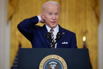 ஜோபைடன் பலவீனமானவர் திறமையற்றவர்