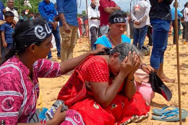 கதறியழும் உறவுகள்! மனதை உருக்கும் முள்ளிவாய்க்கால் பதிவுகள் (படங்கள்) | Mullivaikkal Remembrance Day Tamil Peoples