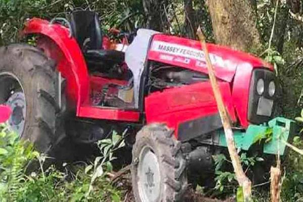 உழவு இயந்திர விபத்தில் சாரதி பரிதாபமாக உயிரிழப்பு | Driver Killed In Plowing Accident