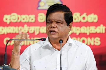 மோசடியில் ஈடுபடும் ஊழியர்களின் சொத்துக்கள் தொடர்பில் ஆராயப்படும் - பந்துல குணவர்தன