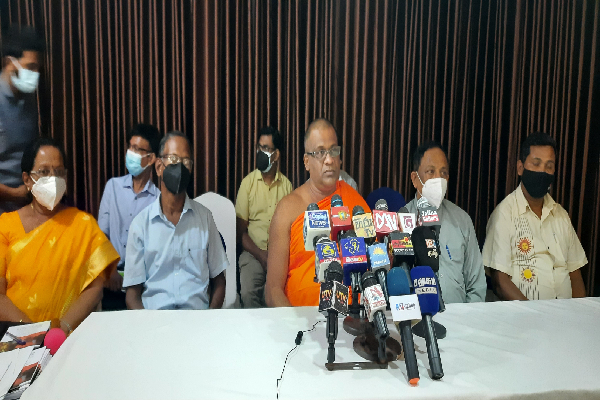 தமிழர் பிரதிநிதிகளின் செயற்பாடு - யாழில் ஞானசாரதேரர் எழுப்பிய கேள்வி - ஐபிசி தமிழ்