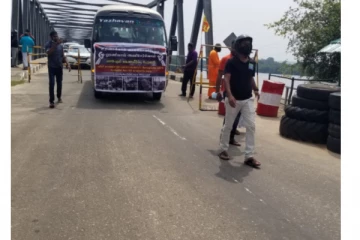 திருகோணமலை புல்மோட்டையில் பேரணி வாகனங்களுக்கு ஆணி வைத்த காடையர்கள்: மயிரிழையில் தப்பிய வாகனங்கள்