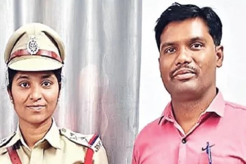 தான் படிக்க வைத்த பெண்ணே தனக்கு அதிகாரியாக எஸ்ஐ சீருடை​யில் வந்து நின்றதால் இன்ப அதிர்ச்சியான காவலர்