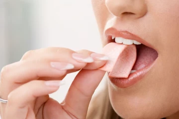 சூயிங்கத்தை விழுங்கி விட்டால் என்ன நடக்கும் தெரியுமா?