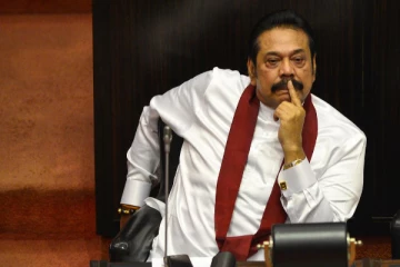 விலகும் சகாக்கள்; தனித்துவிடப்படும் மஹிந்த!