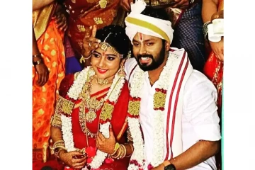 ‘கயல்‘ சீரியல் அபி நவ்யா - நடிகர் தினேஷ் திருமணம் கோலாகலமாக நடந்தது - ரசிகர்கள் வாழ்த்து