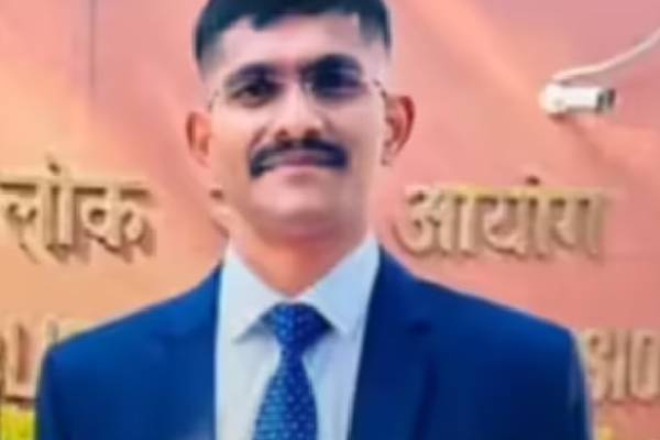 முதலில் பொலிஸ் கான்ஸ்டபிளாகப் பணியாற்றியவர்.., அவமானத்தை சந்தித்த பின்னர் யுபிஎஸ்சி தேர்வில் தேர்ச்சி | He First Worked As A Police Constable Passed Upsc