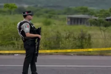 மெக்சிகோவை உலுக்கிய சம்பவம் ; மர்மகும்பலால் சுட்டுக்கொல்லப்பட்ட பலர்