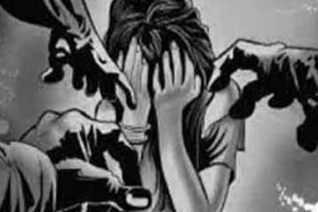 தொடர்ந்து பல நாட்களாக சிறுமியை மிரட்டி வன்கொடுமை செய்த 4 பேர் கைது