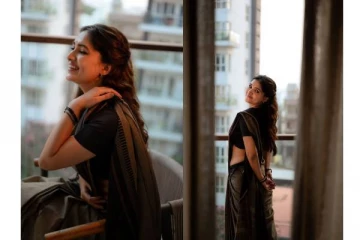 36 வயதான நடிகை வாணி போஜன் ஹோம்லி லுக் புகைப்படங்கள்