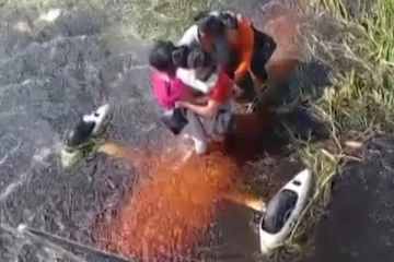 முதலைகள் நிறைந்த சதுப்பு நிலத்தில் விபத்துக்குள்ளான குட்டி விமானம்: 36 மணிநேரம் போராடிய ஐவர்