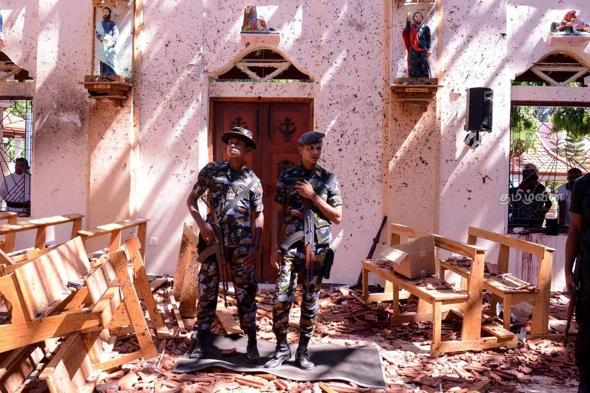 தமிழீழ விடுதலைப் புலிகள் பிடித்திருந்தால் கூட இவ்வாறு நடத்தியிருக்க மாட்டார்கள்! கவலையில் சலே | Suresh Sallay Udaya Gammanpila தமிழீழ விடுதலைப் புலிகள் பிடித்திருந்தால் கூட இவ்வாறு நடத்தியிருக்க மாட்டார்கள்! கவலையில் சலே | Suresh Sallay Udaya Gammanpila