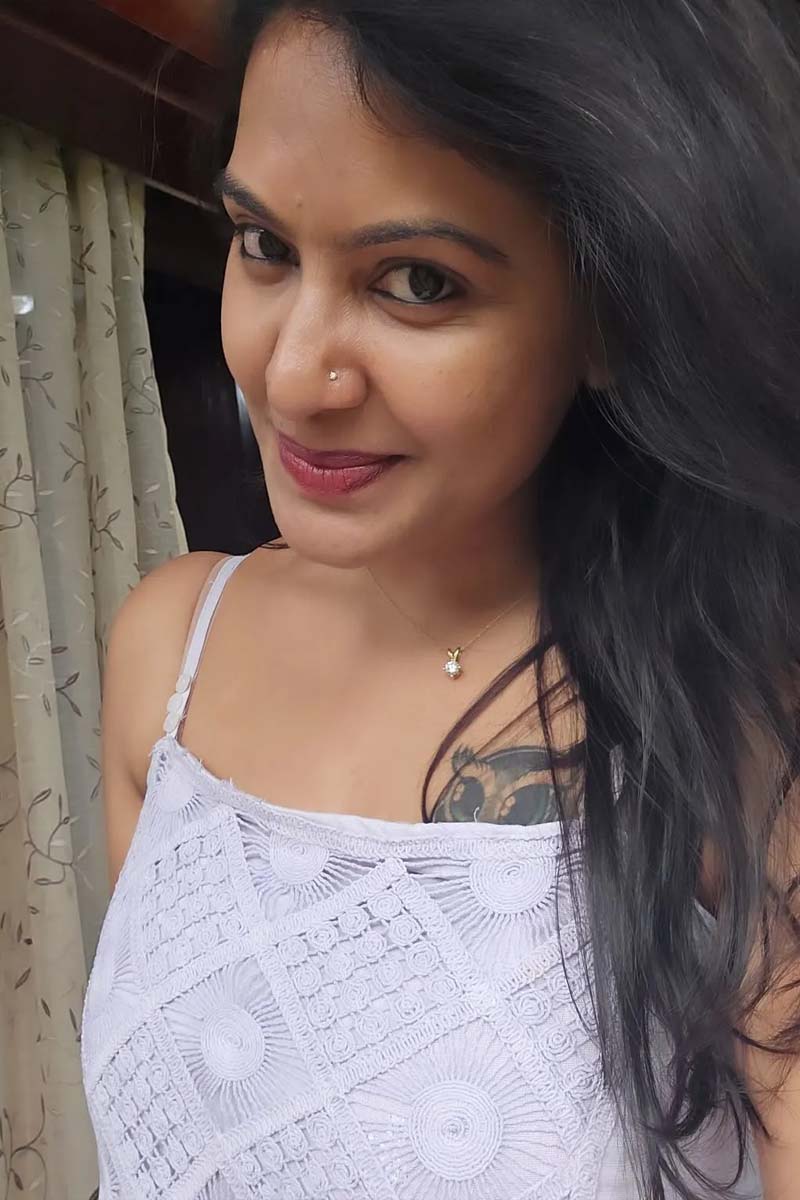 மாடர்ன் உடையில் புதிய லுக்கில் ரச்சிதா... வைரலாகும் புகைப்படங்கள் | Rachitha Mahalakshmi Romantic Photos Viral