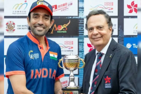 பாகிஸ்தானுடனான போட்டியில் குறுக்கிட்ட மழை - 2 ஓட்டங்கள் வித்தியாசத்தில் இந்தியா வெற்றி | India Won By 2 Runs Vs Pak In Hong Kong Sixes பாகிஸ்தானுடனான போட்டியில் குறுக்கிட்ட மழை - 2 ஓட்டங்கள் வித்தியாசத்தில் இந்தியா வெற்றி | India Won By 2 Runs Vs Pak In Hong Kong Sixes