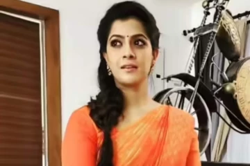 காசு இல்லாதவங்களுக்கு குழந்தை எதுக்கு?: நடிகை வரலக்ஷ்மி சரத்குமார்