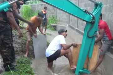 கழிவு நீர் கால்வாயில் சிக்கிய சிறுவன் உயிரிழப்பு