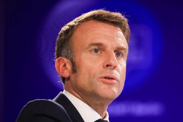 பிரான்சின் புதிய பிரதமரை அறிவித்தார் ஜனாதிபதி மக்ரோன் | Macron Names S Bastien Lecornu As New French Pm