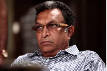 விபத்தில் நினைவை இழந்த மகன்…. தளபதி விஜயால் நடந்தது என்ன? நாசருக்குள் இப்படி ஒரு துயரமா? தீயாய் பரவும் வீடியோ