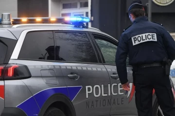 பிரான்ஸில் வீடொன்றில் இருந்து மூன்று சிறுவர்களின் சடலங்கள் மீட்பு