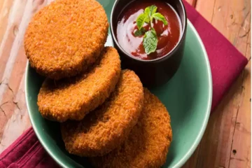 சிறுவர்களின் மனதை நொடிப்பொழுதில் வென்ற ஆலு பிரெட் டிக்கிஸ்! 15 நிமிடங்களில் செய்யலாம்...