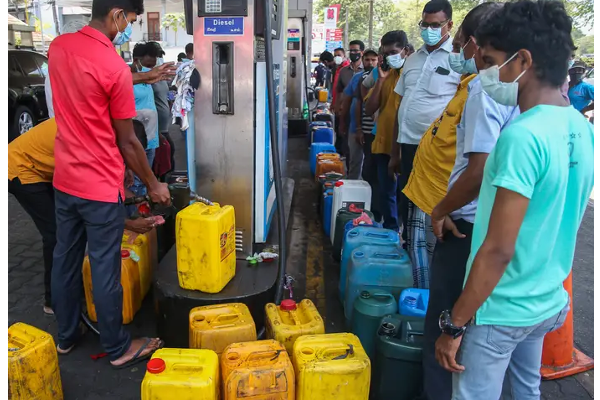 எரிபொருள் – எரிவாயு விடயத்தில் பிரதமர் விசேட முடிவு | Prime Ministers Special Decision On Fuel And Gas
