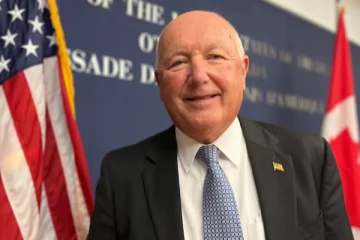 மன்னர் எதற்கு? கனடா பிரதமரே போதுமே: அமெரிக்க தூதர் கூறும் செய்தி