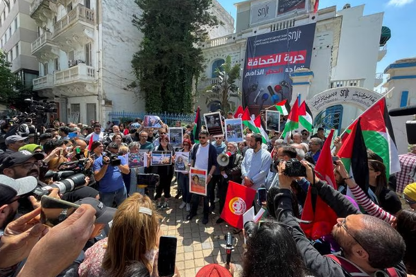 காசா மருத்துவமனை மீது தாக்குதல் : பல நாடுகளில் வெடிக்கும் போராட்டங்கள் | Attack On Gaza Hospital Protests In Many Countries