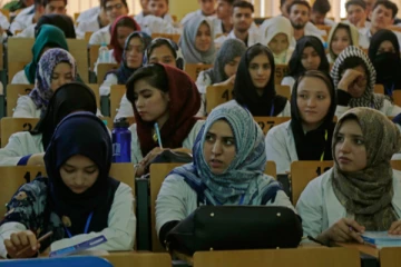 முக்கிய திட்டம ரத்து! துயரத்தில் வாடும் மாணவர்களுக்கு மேலும் கலக்கத்தை ஏற்படுத்திய பிரித்தானியாவின் அறிவிப்பு