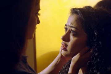 முகழ் சுழிக்க வைக்கும் நடிகைகளின் உச்சகட்ட காட்சிகள்! சர்ச்சையில் டேஞ்சரஸ் டிரைலர்!