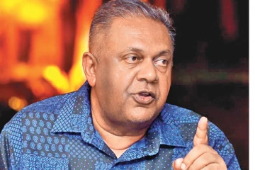 பேரழிவைத்தவிர்க்க விரைந்து செயற்படவேண்டும் அரசாங்கம் - மங்கள சமரவீர விடுத்துள்ள எச்சரிக்கை