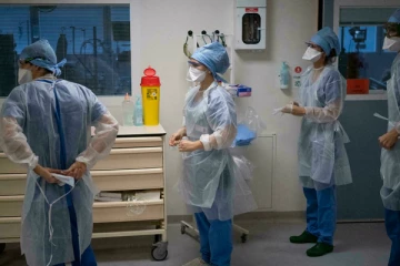 பிரான்சில் கொரோனா தொற்றுக்கு ஆளானோர் எண்ணிக்கை வரலாறு காணாத அளவு உயர்வு