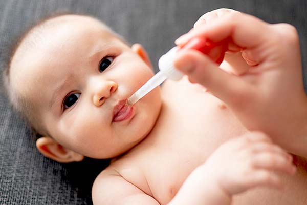 பிறந்த குழந்தைக்கு கிரேப் வாட்டர், வசம்பு என கை வைத்தியம் செய்றீங்களா? மிகப்பெரிய ஆபத்தாம் | Don T Miss Out On Giving All This Newborn Baby