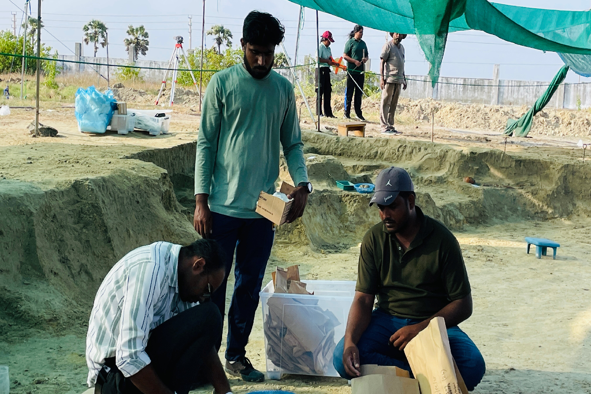 செம்மணியில் இன்றும் மீட்கப்பட்ட சிறுவர்களின் என்புக்கூடுகள் | Chemmani Mass Graves Jaffna செம்மணியில் இன்றும் மீட்கப்பட்ட சிறுவர்களின் என்புக்கூடுகள் | Chemmani Mass Graves Jaffna