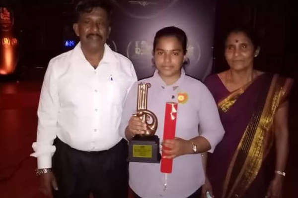 தேசிய மட்டத்தில் முதலிடம் பிடித்த தமிழ் மாணவிக்கு வழங்கப்பட்ட கெளரவம்! | Honor Given Tamil Student At The National Level