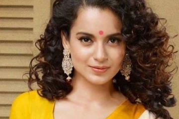 பொதுஇடத்தில் இப்படியா! சர்ச்சையை ஏற்படுத்திய விஜய்பட நடிகை கங்கனா வெளியிட்ட புகைப்படம்..