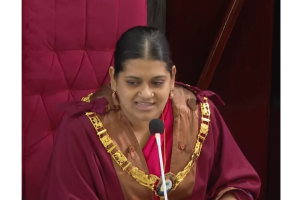 கொழும்பு மாநகர சபை பாதீட்டுக்கு வாக்களித்த பெண் உறுப்பினர் அளித்த விளக்கம் | Colombo Municipal Council Budget கொழும்பு மாநகர சபை பாதீட்டுக்கு வாக்களித்த பெண் உறுப்பினர் அளித்த விளக்கம் | Colombo Municipal Council Budget