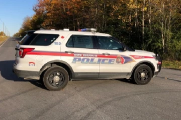 கனடாவில் 15 வயது சிறுமி உள்ளிட்ட இருவர் மீது கொலை குற்றச்சாட்டு