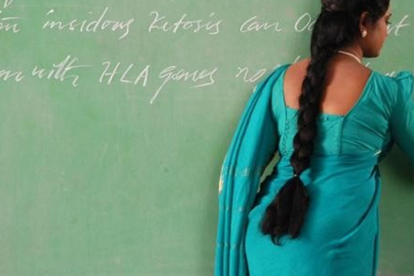 திருமணத்திற்குப் புறம்பான உறவு; ஆடைகளைக் களைந்து வீதியில் இழுத்து சென்ற கணவன் | Affair Husband Dragged Her On The Street Odisha