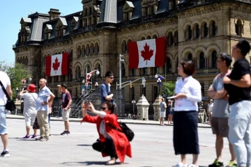 கனடா செல்லும் சுற்றுலா பயணிகளுக்கு  மகிழ்ச்சியான தகவல்