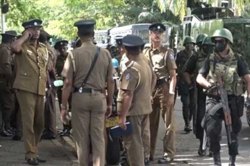 கொழும்பில் ஆயுதங்களுடன் சிக்கிய கும்பல் - அதிரடி நடவடிக்கையில் பொலிஸார்