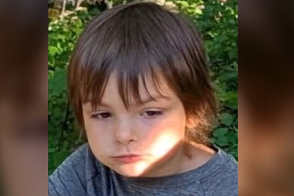 அல்பெர்டாவில் 5 வயது சிறுவனை காணவில்லை | Rcmp Continue Search For Missing 5 Year Old